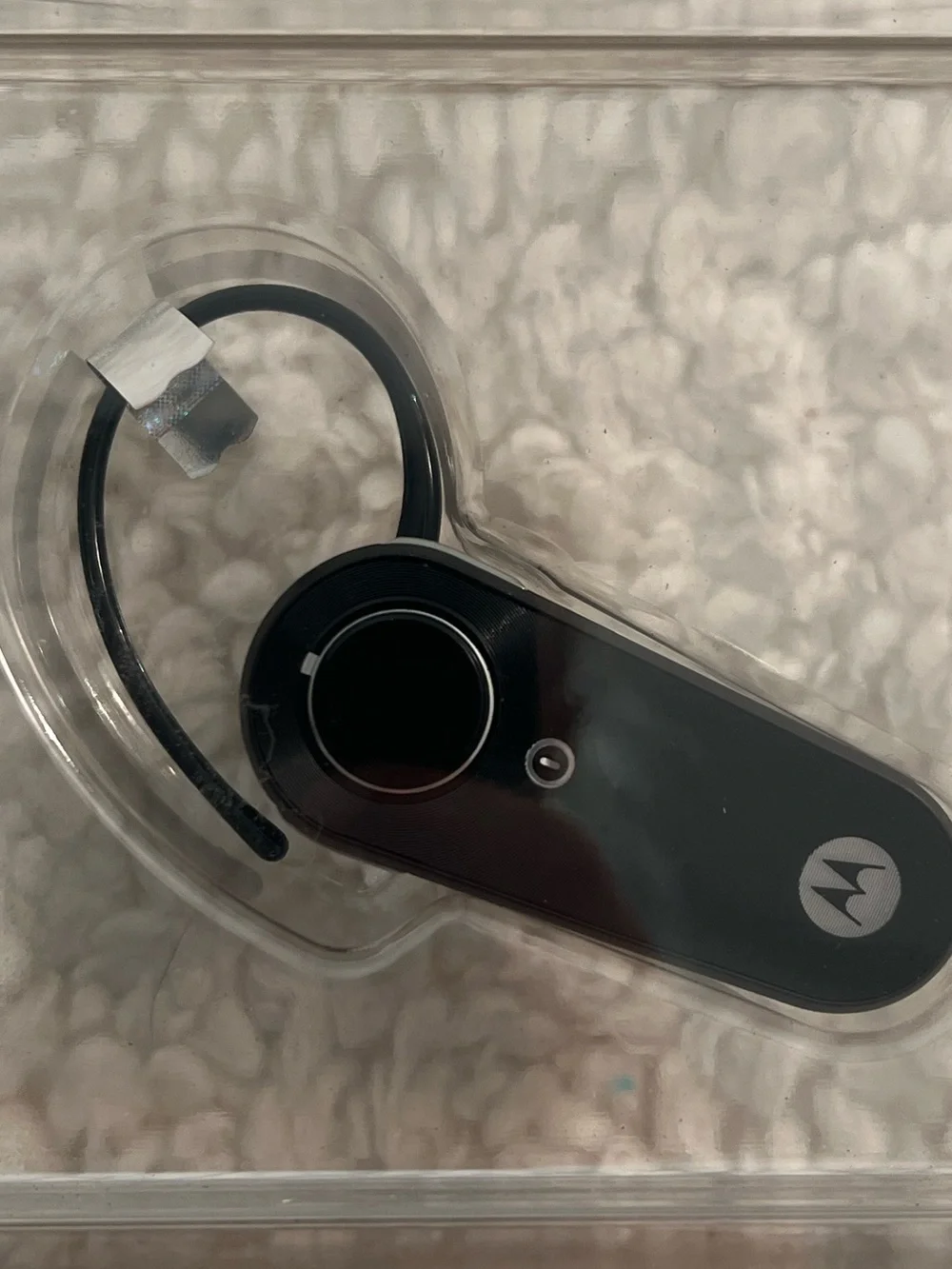 Motorola H371 Universal Wireless Bluetooth Headset in Black